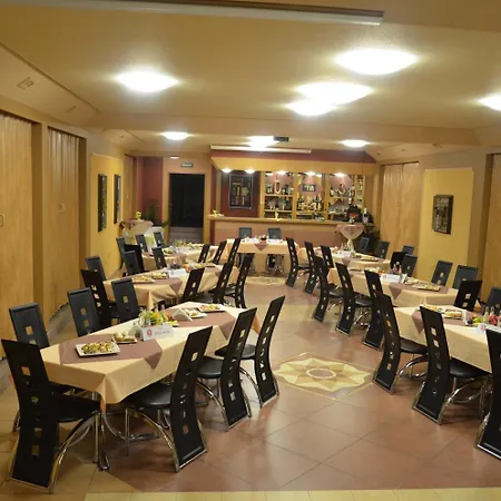 Otel Relax U Drsu Tábor